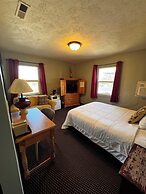 Rugged Country Lodge