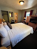 Rugged Country Lodge