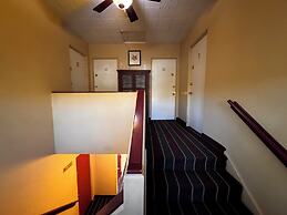 Rugged Country Lodge