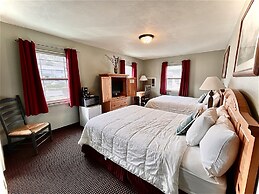 Rugged Country Lodge