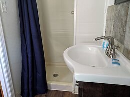 Stone Mountain Lodge and Cabins