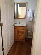 Stone Mountain Lodge and Cabins