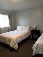 Stone Mountain Lodge and Cabins