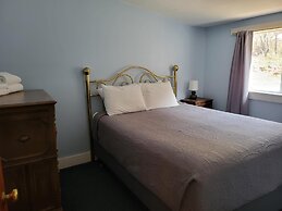 Stone Mountain Lodge and Cabins