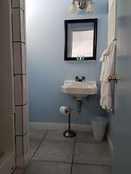 Stone Mountain Lodge and Cabins