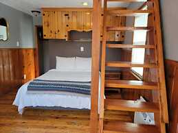 Stone Mountain Lodge and Cabins