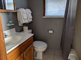 Stone Mountain Lodge and Cabins