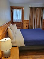 Stone Mountain Lodge and Cabins