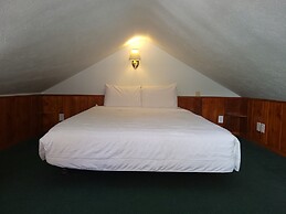 Stone Mountain Lodge and Cabins