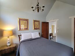 Stone Mountain Lodge and Cabins