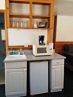 Stone Mountain Lodge and Cabins