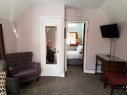 Stone Mountain Lodge and Cabins