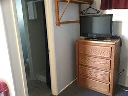 Stone Mountain Lodge and Cabins