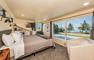 Juan de Fuca Waterfront Hotel & Cottages