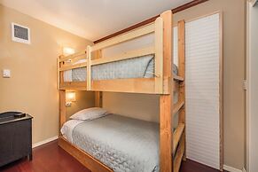 Juan de Fuca Waterfront Hotel & Cottages