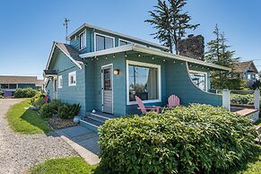 Juan de Fuca Waterfront Hotel & Cottages