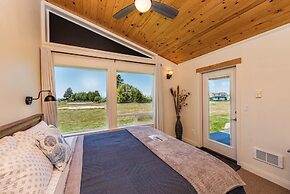 Juan de Fuca Waterfront Hotel & Cottages