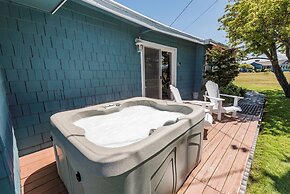 Juan de Fuca Waterfront Hotel & Cottages