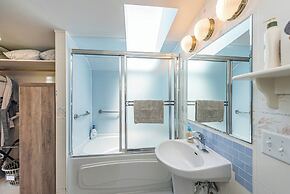 Juan de Fuca Waterfront Hotel & Cottages