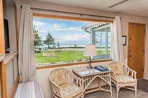 Juan de Fuca Waterfront Hotel & Cottages