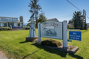 Juan de Fuca Waterfront Hotel & Cottages