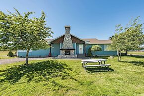 Juan de Fuca Waterfront Hotel & Cottages