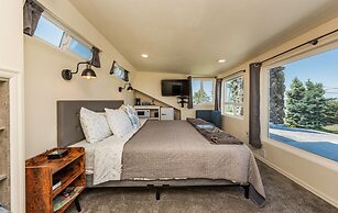 Juan de Fuca Waterfront Hotel & Cottages