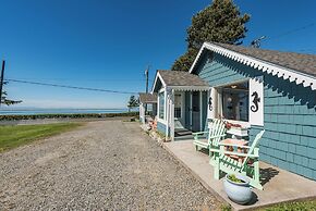 Juan de Fuca Waterfront Hotel & Cottages