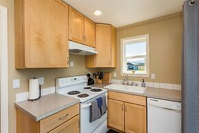 Juan de Fuca Waterfront Hotel & Cottages