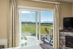 Juan de Fuca Waterfront Hotel & Cottages