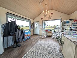 Juan de Fuca Waterfront Hotel & Cottages