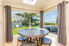 Juan de Fuca Waterfront Hotel & Cottages