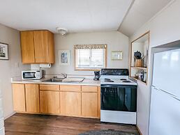 Juan de Fuca Waterfront Hotel & Cottages