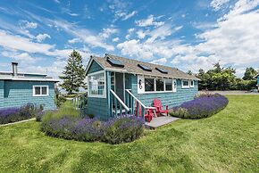 Juan de Fuca Waterfront Hotel & Cottages