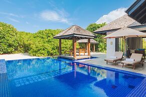 Hideaway Beach Resort & Spa