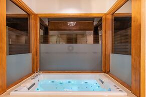 Hideaway Beach Resort & Spa