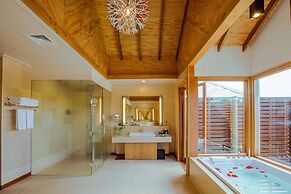 Hideaway Beach Resort & Spa