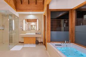 Hideaway Beach Resort & Spa