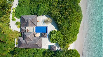 Hideaway Beach Resort & Spa