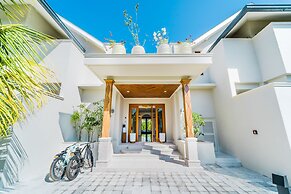 Hideaway Beach Resort & Spa