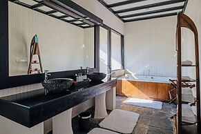 Hideaway Beach Resort & Spa