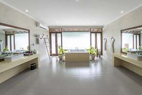 Hideaway Beach Resort & Spa