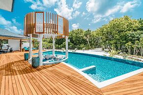 Hideaway Beach Resort & Spa