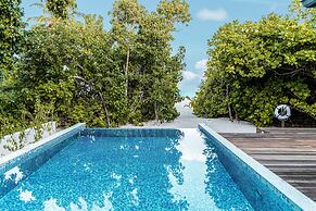 Hideaway Beach Resort & Spa