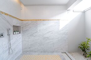 Hideaway Beach Resort & Spa