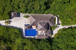 Hideaway Beach Resort & Spa