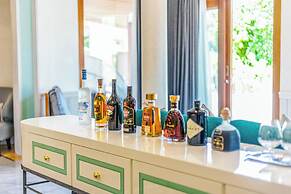 Hideaway Beach Resort & Spa