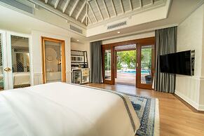 Hideaway Beach Resort & Spa