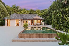 Hideaway Beach Resort & Spa