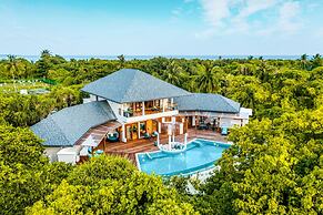 Hideaway Beach Resort & Spa